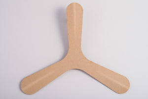 Boomerang de madera reciclada para decorarse