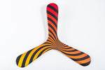 Boomerang tripale Spirale en bois, rayures noires et dégradé rouge orange jaune