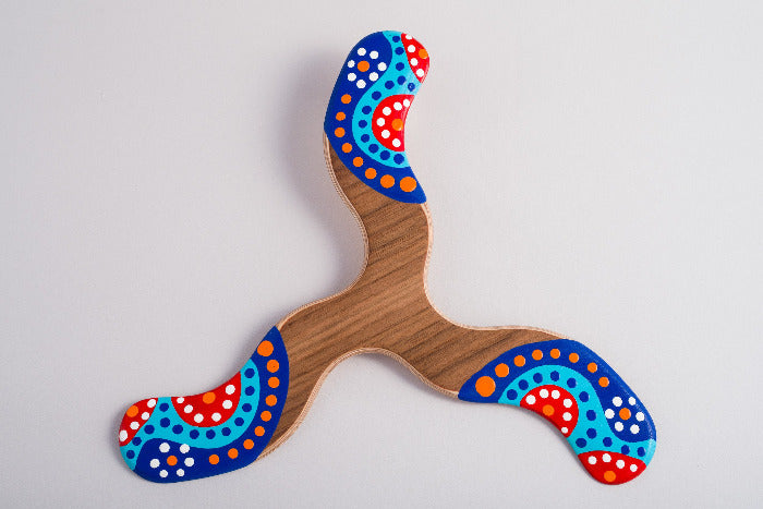 Boomerang Wanguri peint à la main – motifs aborigènes authentiques, art traditionnel australien unique de collection
